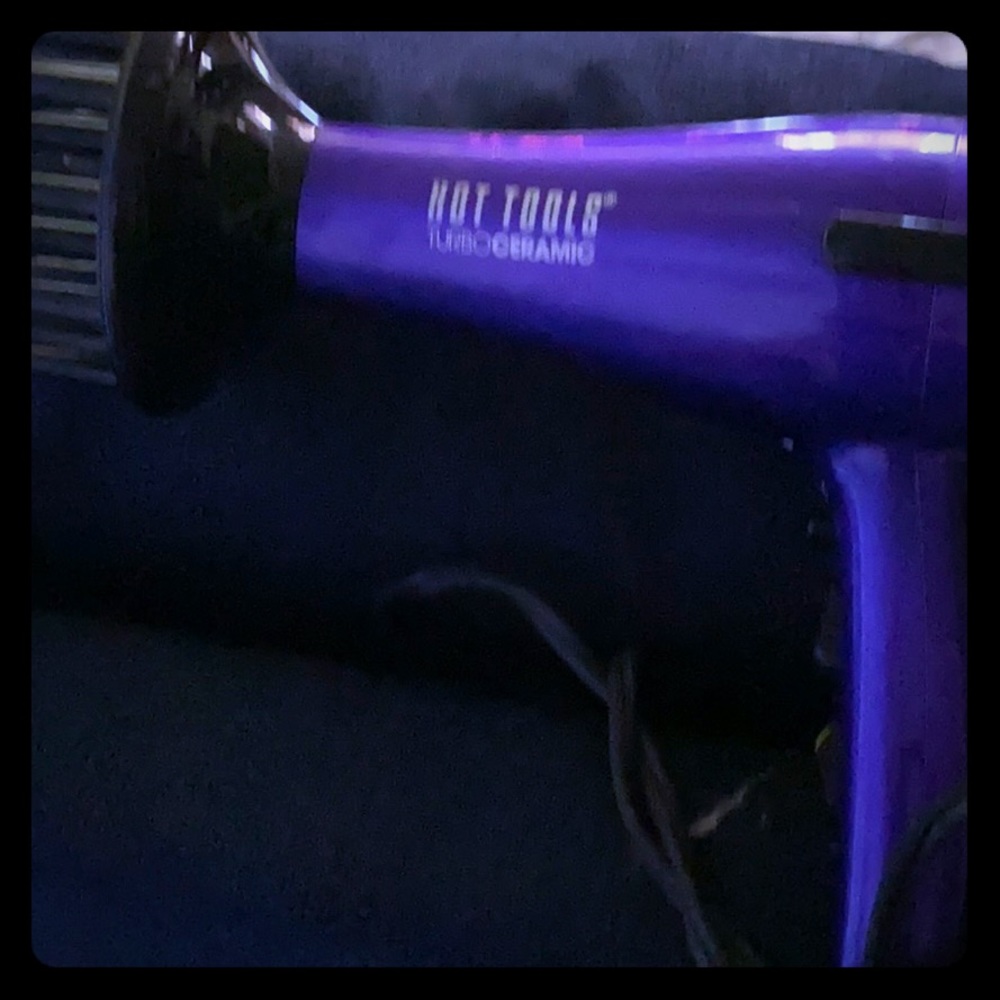 Hot tools turbo ceramic dryer